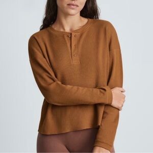 Everlane Organic Cotton Waffle Henley Top M